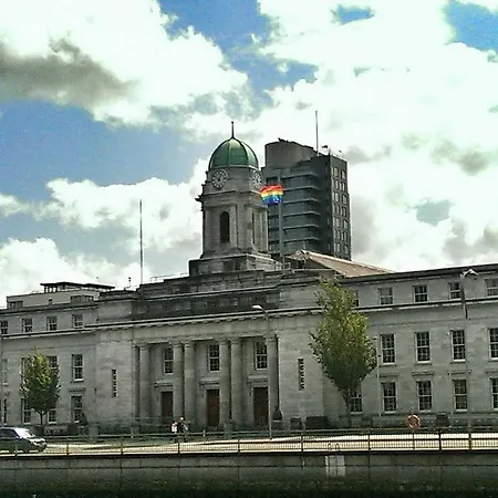 Creedons Traditional Irish Welcome 3* Cork