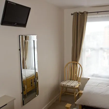 فندق مبيت وإفطار Creedons Traditional Irish Welcome كورك