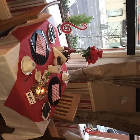 Creedons Traditional Irish Welcome فندق مبيت وإفطار 3*